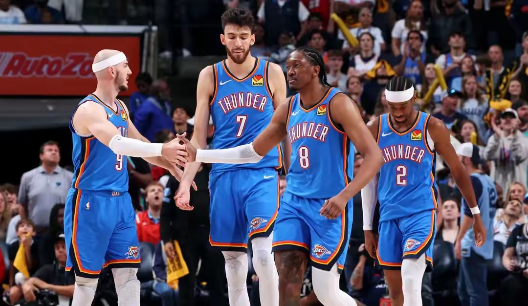 雷霆鏖战福建队,约基奇扛起全队 雷霆鏖战福建队,约基奇扛起全队