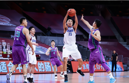 北京队绝杀青岛队，陶汉林带队取胜