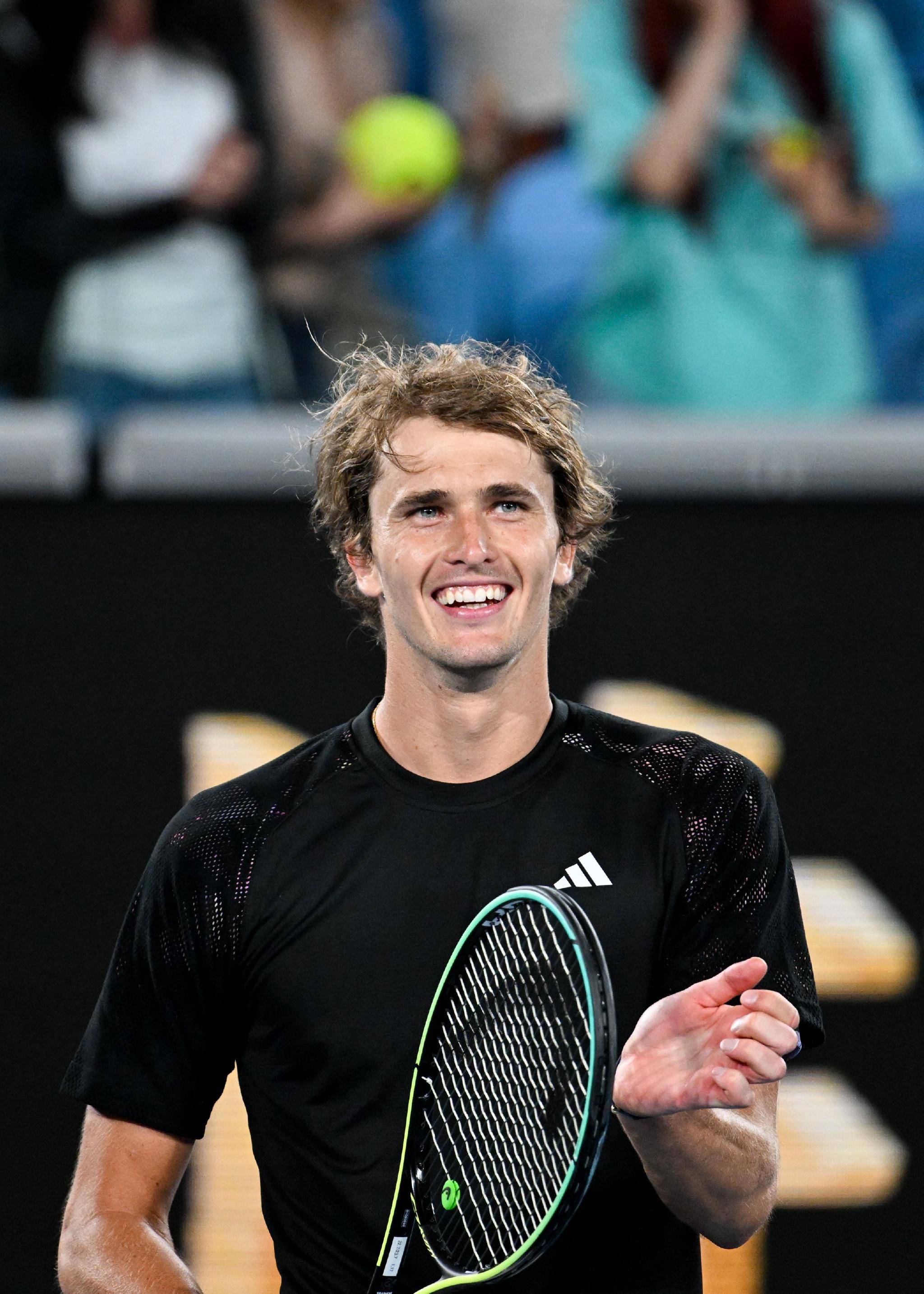 拉沃尔杯轻取ATP总决赛,兹维列夫点燃赛场 拉沃尔杯轻取ATP总决赛,兹维列夫点燃赛场