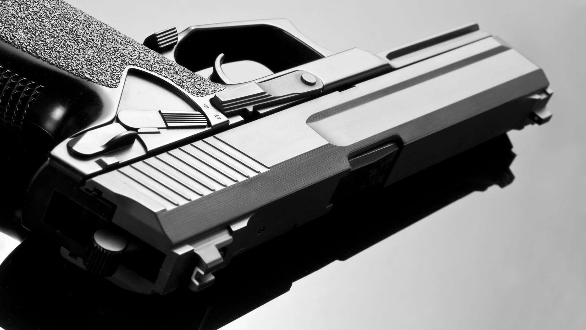 唯一性的胜利，迈凯伦完胜红牛，汉密尔顿统治全场的史诗之战