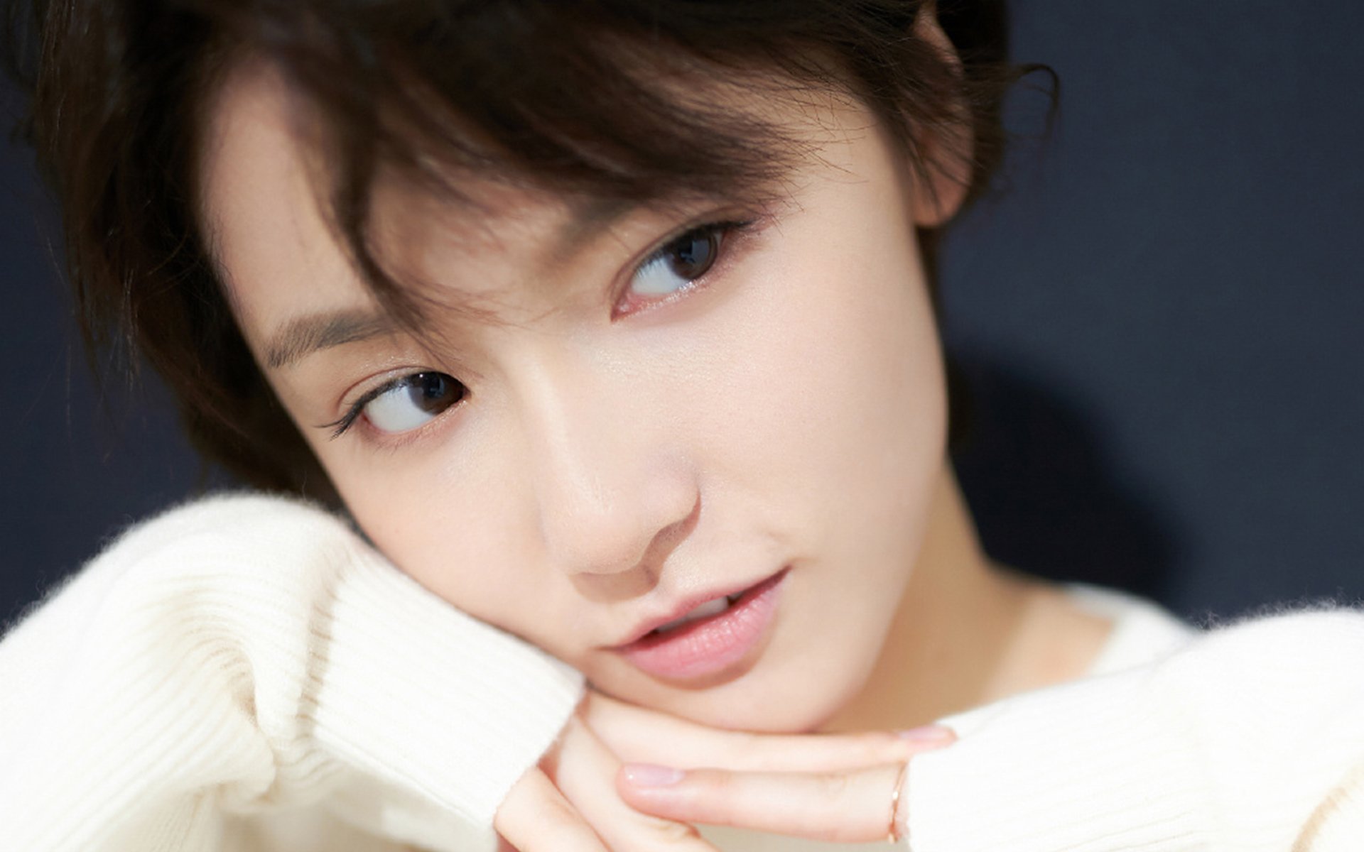 烽火台在绿茵场点燃，迪巴拉，孤胆英雄的意外征服